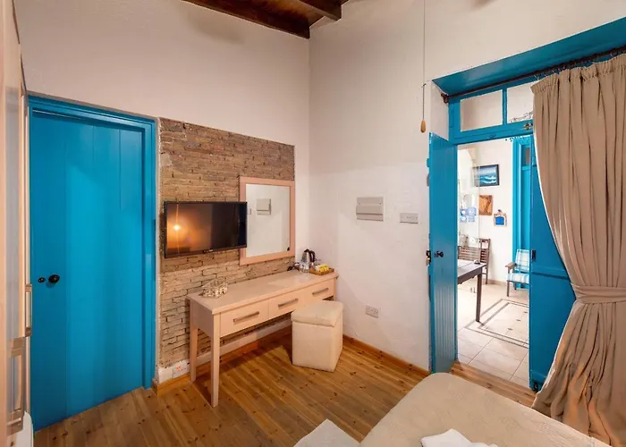 Cypriot Swallow Boutique Panzió