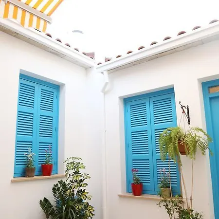 Bed and Breakfast Cypriot Swallow Boutique 4*