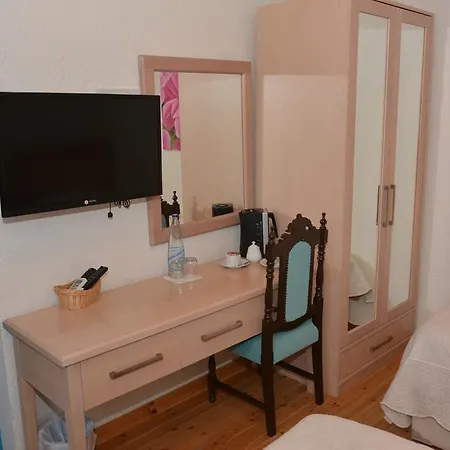 Cypriot Swallow Boutique Bed and Breakfast Λευκωσία